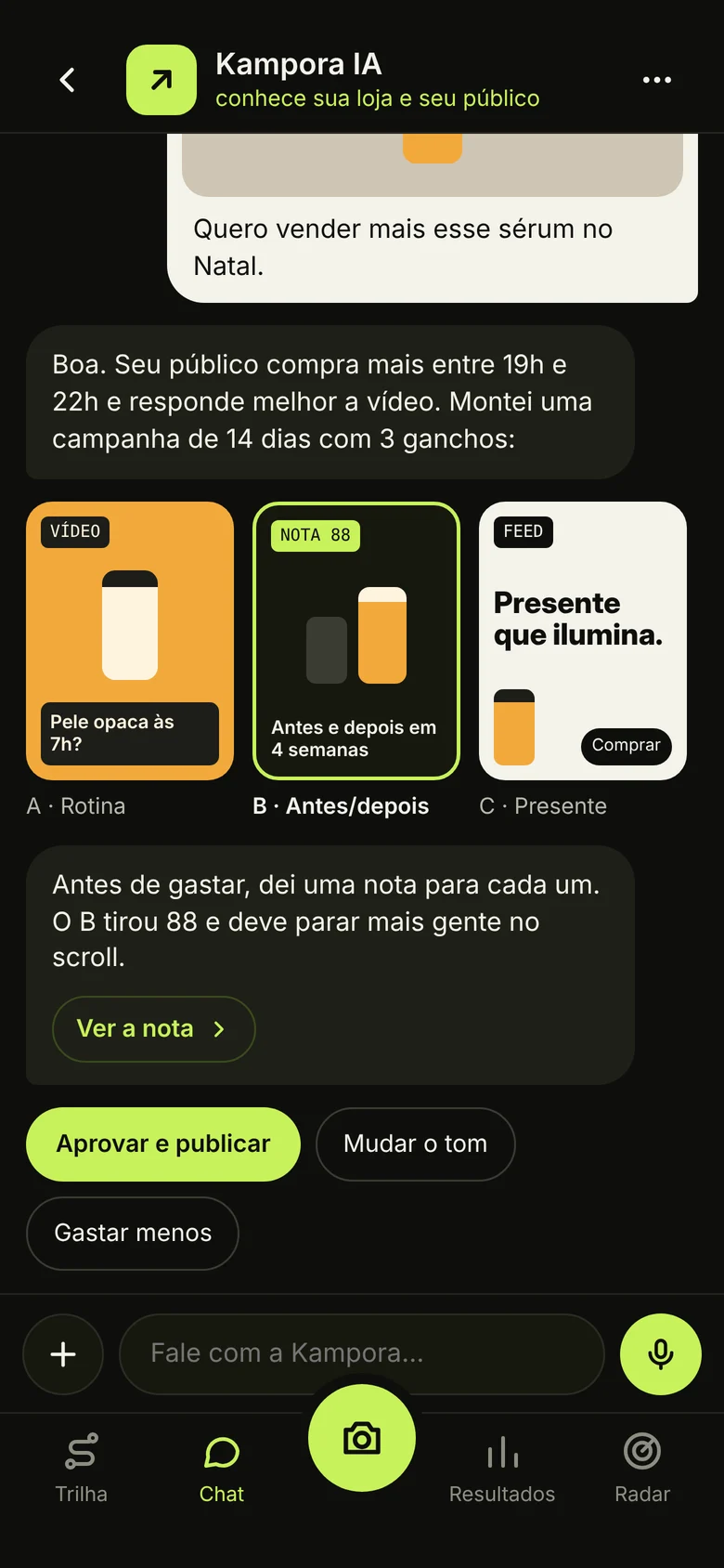 Tela do chat: a lojista pede para vender mais no Natal e a IA monta três anúncios